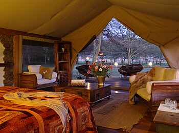 Sirikoi: Schlafbereich im Luxuszelt