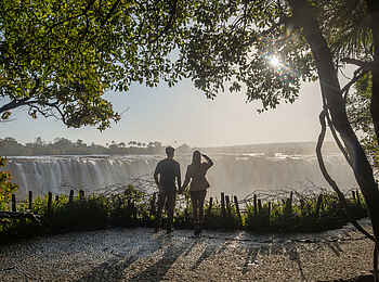 Waterfalls Lodge: Ausflug zu den Viktoriafällen Waterfalls Lodge: Ausflug zu den Viktoriafällen