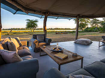 Kuthengo Camp: Loungezelt Kuthengo Camp: Loungezelt