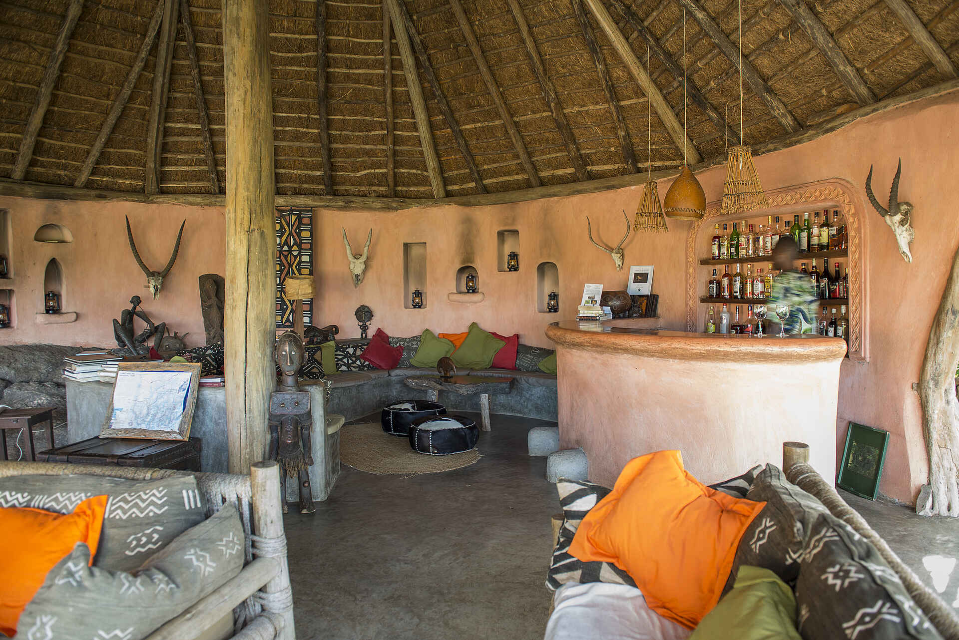 Mihingo Lodge: Lounge Bar