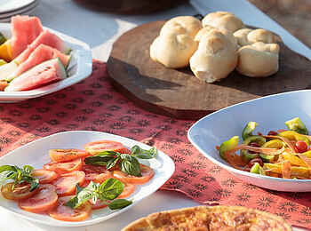 Nkonzi Bush Camp: Lunch Nkonzi Bush Camp: Lunch