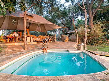 Time + Tide Chongwe Suites: Dezenter Pool der Albida Suite