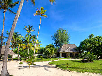 Anna of Zanzibar: Villen