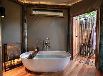 Khwai Lediba: Badewanne Khwai Lediba: Badewanne