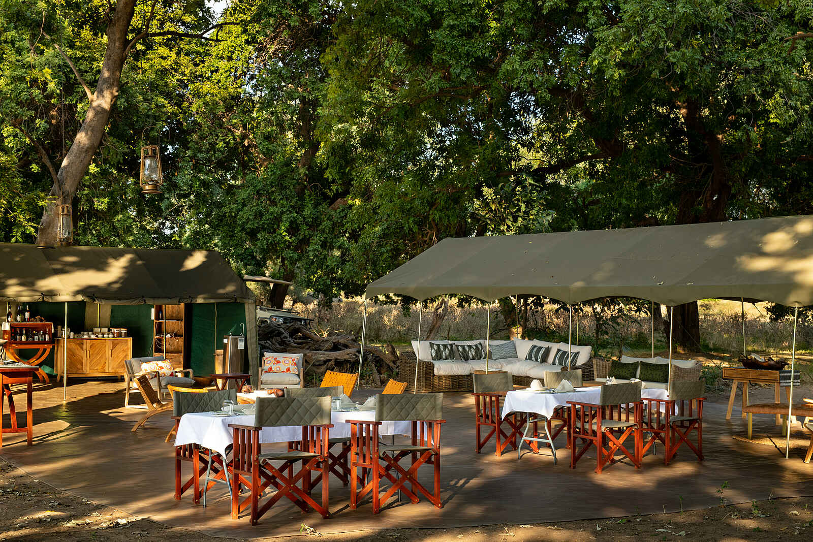Mara River Camp: Restaurantbereich Mara River Camp: Restaurantbereich