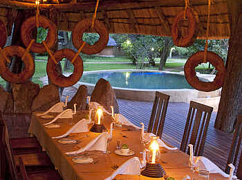 Nkwali Camp: Dinnertafel