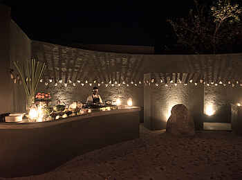 Londolozi Private Granite Suites: Büfett in der Boma