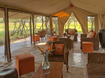 Encounter Mara Camp: Lounge Encounter Mara Camp: Lounge
