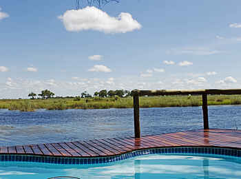 Lagoon Camp: Drink am Pool Lagoon Camp: Drink am Pool