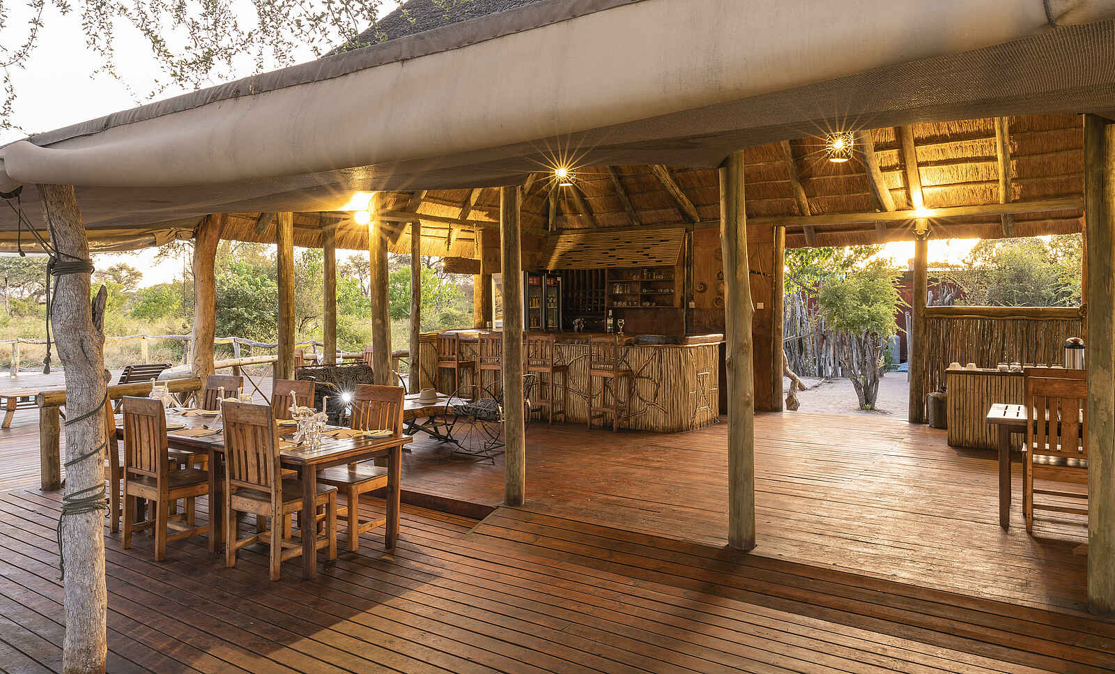 Mogogelo Camp: Bar Mogogelo Camp: Bar