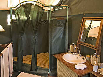 Porini Rhino Camp: Im Bad