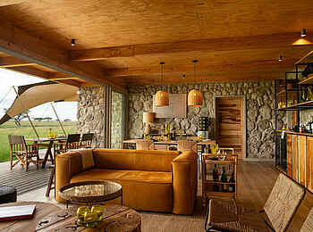 The Retreats at Namiri Plains Camp: Blick aus der Lounge The Retreats at Namiri Plains Camp: Blick aus der Lounge