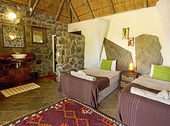 Thamalakane River Lodge: Babbler Doppelzimmer Thamalakane River Lodge: Babbler Doppelzimmer