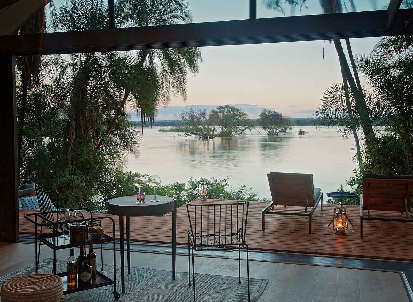 Thorntree River Lodge: Inseln im Sambesi Thorntree River Lodge: Inseln im Sambesi