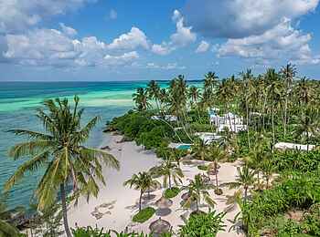 Ycona Luxury Resort: Strand von oben