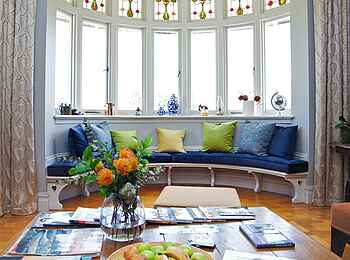 Abbey Manor Luxury Guesthouse: Blick in die Lounge