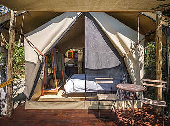 Cha Cha Metsi: Blick auf ein Gästezelt Cha Cha Metsi: Blick auf ein Gästezelt