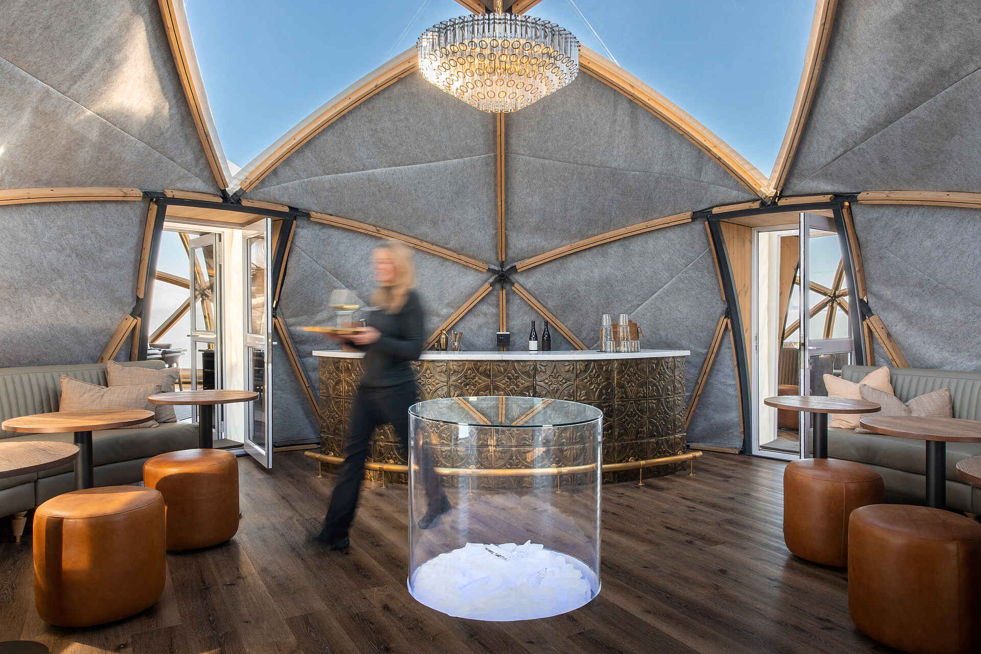 Explorer Camp: Die Bar