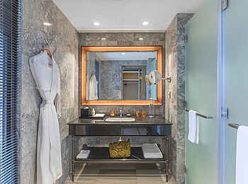 Gran Melia Arusha: Badezimmer eines Deluxe Zimmers