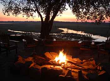 Kafunta River Lodge: Lagerfeuer