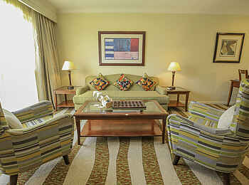 Kigali Serena Hotel: Wohnbereich der Executive Suite Kigali Serena Hotel: Wohnbereich der Executive Suite