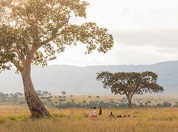 Angama Safari Camp: Sundowners Angama Safari Camp: Sundowners