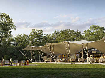 Chicari Camp: Blick auf den Zentralbereich Chicari Camp: Blick auf den Zentralbereich