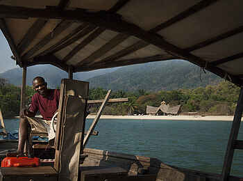 Greystoke Mahale: Auf dem See