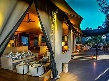 Lemala Kuria Hills: Main Area am Abend