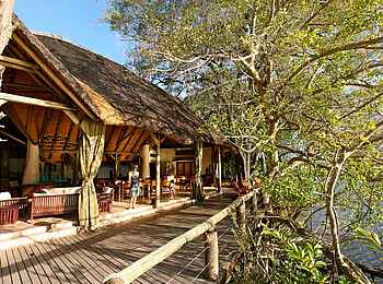 Lianshulu Lodge: Blick in die Lounge Lianshulu Lodge: Blick in die Lounge