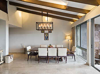 Melia Serengeti Lodge: Suite mit großem Esstisch Melia Serengeti Lodge: Suite mit großem Esstisch