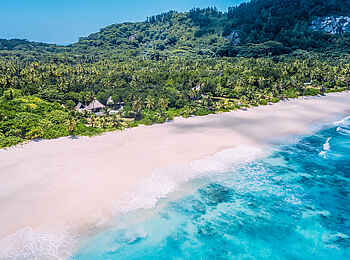 North Island: Blick auf die Villen am Strand