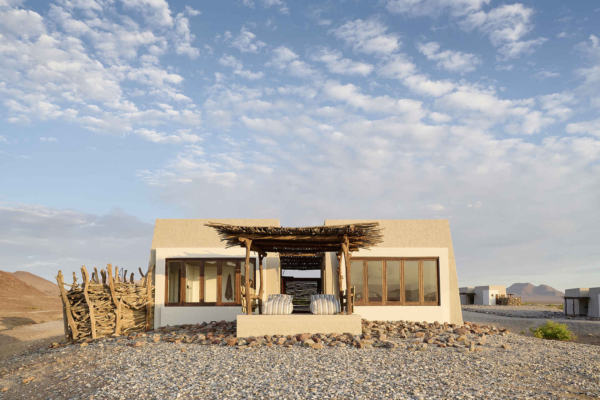 Okahirongo Elephant Lodge: Blick auf eine Unterkunft