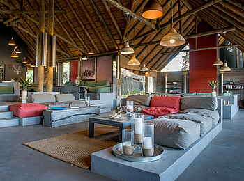 Simbavati River Lodge: Hauptgebäude von Innen