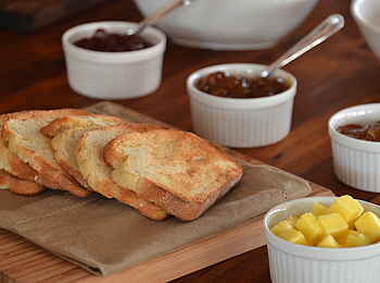 Chobe Elephant Camp: Toast und Butter Chobe Elephant Camp: Toast und Butter