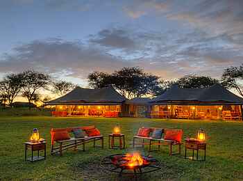 Kaskaz Mara Camp: Boma am Abend
