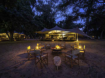 Little Ruckomechi Camp: Blick auf das Loungezelt und das Speisezelt