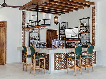 LUX Marijani: Die Bar