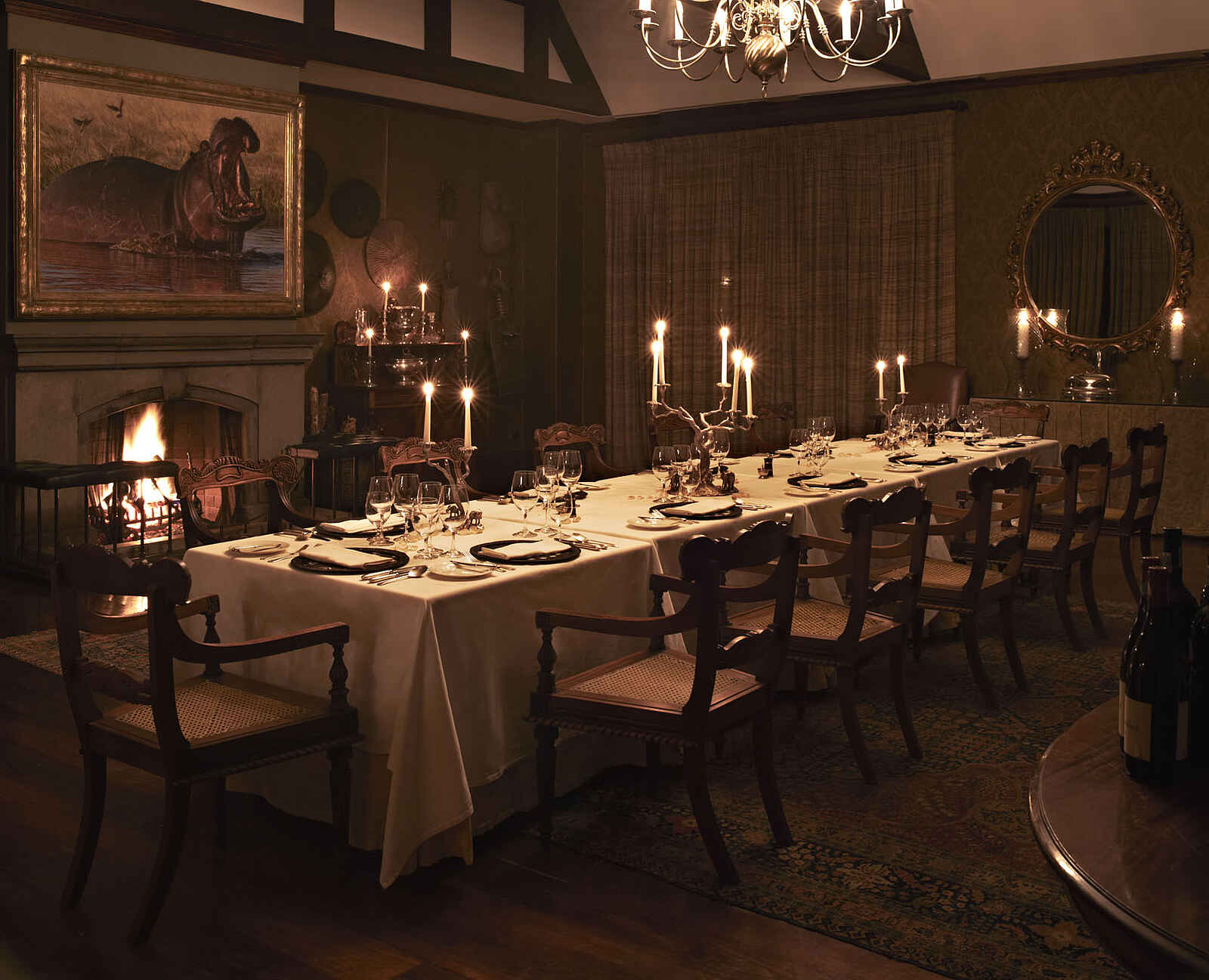 Singita Sasakwa Lodge: Dinnertafel Singita Sasakwa Lodge: Dinnertafel