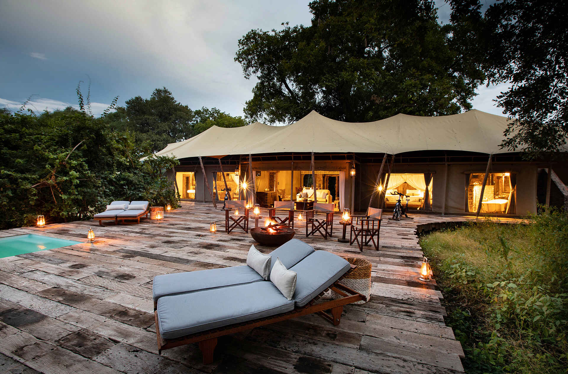 Zanji Suite at Tembo Plains Camp: Die großzügige Terrasse