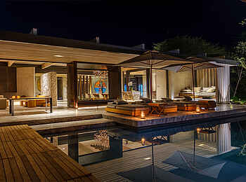 Cheetah Plains Karula House: Der Pool bei Nacht Cheetah Plains Karula House: Der Pool bei Nacht