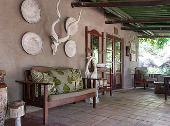 Bayete Guest Lodge: Private Veranda