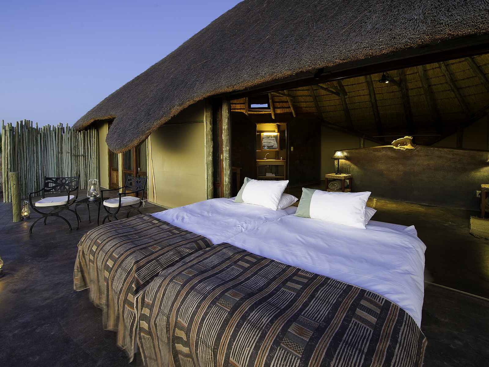 Doro Nawas: Schlafen unter Sternen Doro Nawas: Schlafen unter Sternen