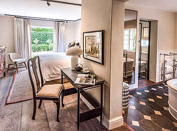 La Clé Lodge: Courtyard Room La Clé Lodge: Courtyard Room