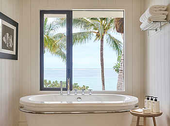 LUX Belle Mare: Die Badewanne der Beach Front Villa LUX Belle Mare: Die Badewanne der Beach Front Villa