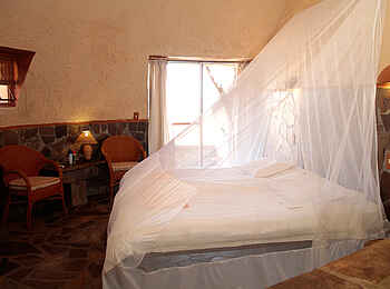 Rostock Ritz Desert Lodge: Doppelbett im Standardzimmer Rostock Ritz Desert Lodge: Doppelbett im Standardzimmer