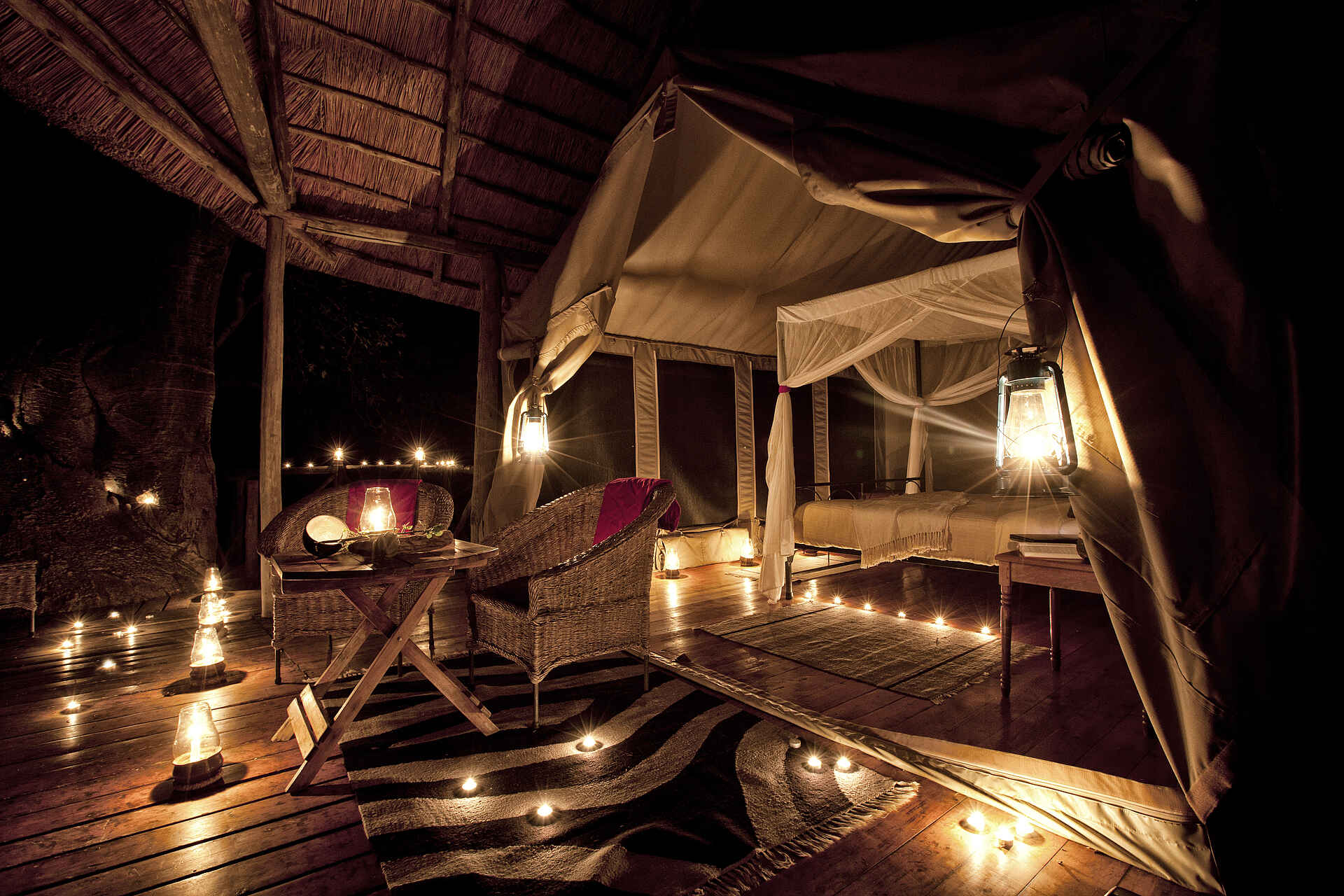 Tarangire River Camp: Abendbeleuchtung der Veranda