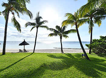 Victoria Beachcomber Resort and Spa: Blick zum Strand Victoria Beachcomber Resort and Spa: Blick zum Strand