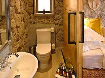 Namiri Plains Camp: Guest Tent Bad