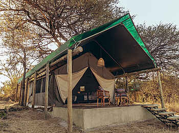 Luiana Plains Expedition Camp: Außenansicht Zeltsuite